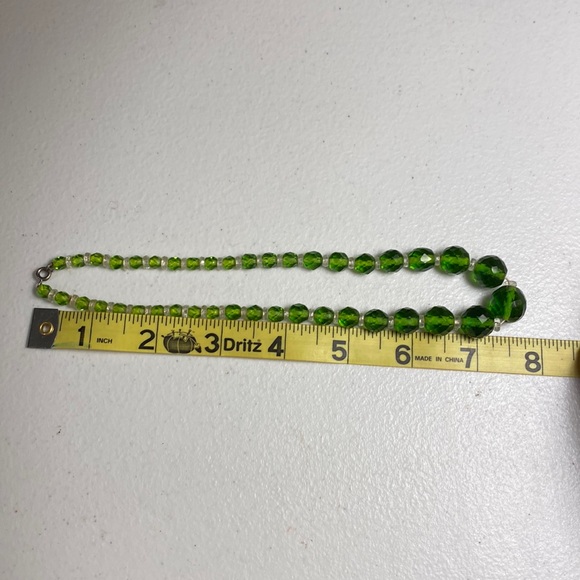 Green Glass Bead Necklace - Picture 8 of 8